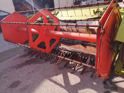 Bild 8:Claas Schneidwerk