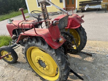 Steyr T84a Hackfruchttraktor