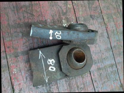 Bild 2:Gebrauchte Unterlenker-Anschweißaugen