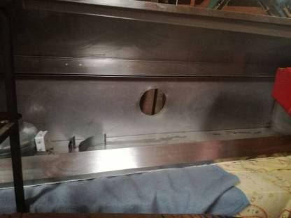 Bild 3:Gasherd und Luftabzug