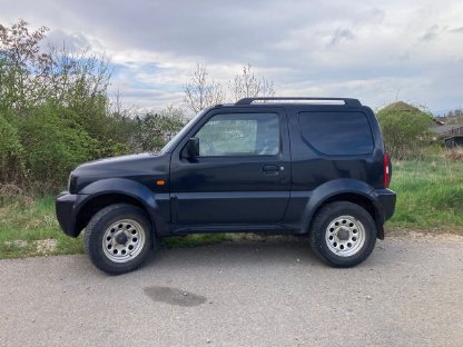 Bild 2:Suzuki Jimny 1,3 Benzin 2011