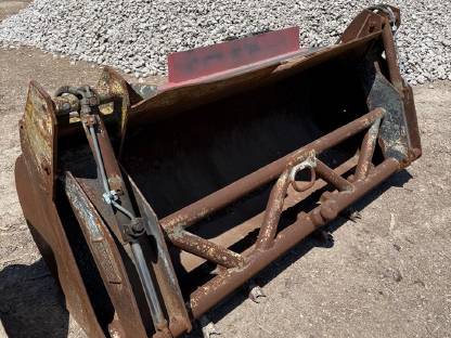 Volvo Radladerschaufel mit Niederhalter