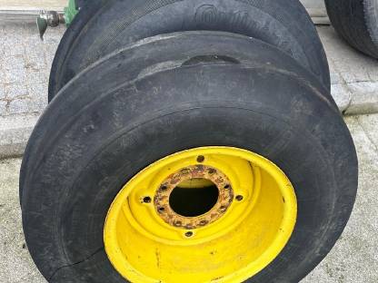 Reifen mit John Deere Felgen