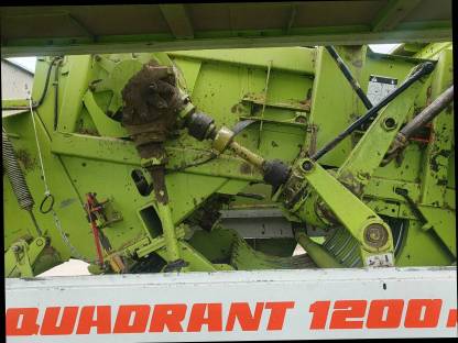 Bild 5:Quaderballenpresse Claas Quadrant 1200RC