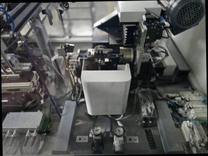 Bild 7:Schenck Auswuchtmaschine für Kommutatoranker Motoranker Typ 421 RBTU