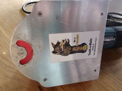 Bild 2:Alpaka Tooth-a-Matic Zahnmaschine