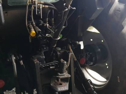 Bild 5:Massey Ferguson 4245