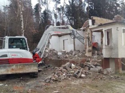 Bild 8:Baggerarbeiten, Erdbau, Erdbewegung, Transporte, Kran