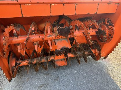 Bild 5:RASANT KT 1900 Geräteträger mit Schneefräse