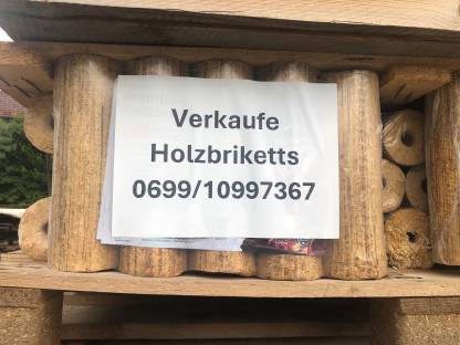 Holzbriketts