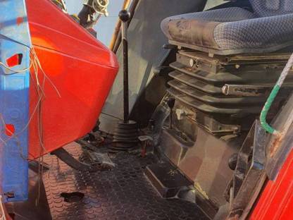 Bild 6:Traktor Steyr 8070 mit Frontlader und Heckgewicht