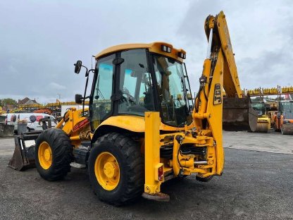 Bild 2:JCB 3CX Baggerlader