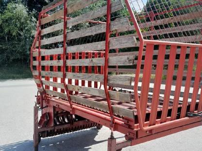 Bild 2:Ladewagen Waldhofer Aufbauladewagen