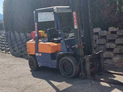 Toyota Stapler Gas und Benzin