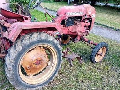 Bild 4:Porsche a111 Traktor