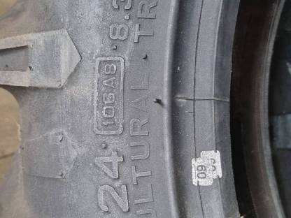 Bild 5:Zwillingsräder Zwillingsreifen Trelleborg 8.3 R24