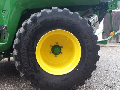 Bild 3:John Deere V451R Rundballenpresse