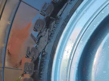 Bild 3:Satz Güllefass Pflegebereifung Reifen Mais