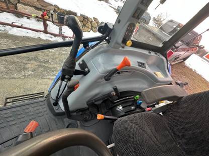 Bild 7:New Holland T5050