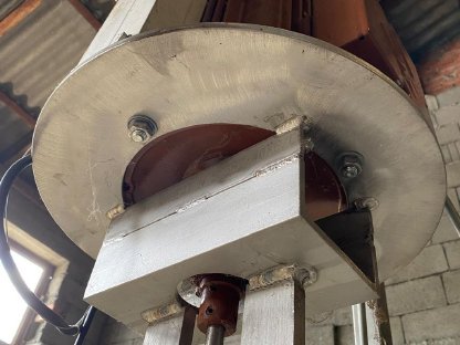 Bild 6:Spaltenmixer aus Edelstahl, 7,5 kW, 10 PS Motor