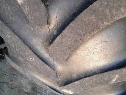 Bild 4:Reifen 440/65R24
