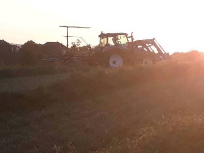 Bild 2:Heu und Silage Ernte