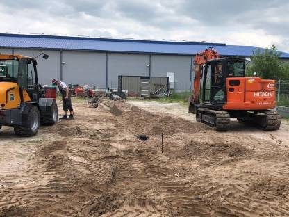 Bild 4:Bagger arbeiten