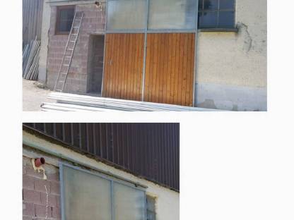 Fenster und Türen: Schubtor mit Oberlichte und Laufschiene, Stalltor