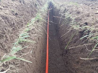 Bild 2:Kabel & Wasserleitungen verlegen, Mäuseschutzgräben