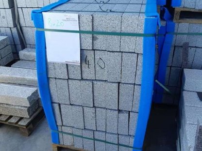 Bild 9:Granit Leistenstein Bordstein