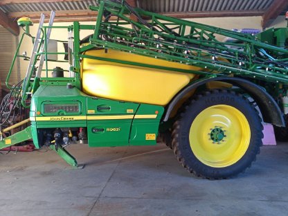 Bild 3:Feldspritze John Deere 962i