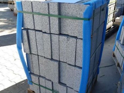 Bild 7:Granit Leistenstein Bordstein