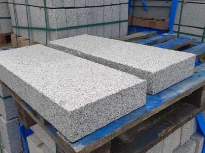 Bild 6:Granit Leistenstein Bordstein