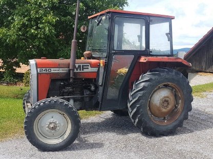 Massey Ferguson 240