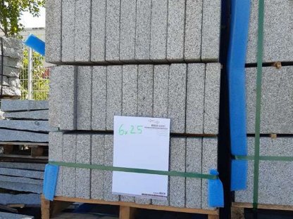 Bild 3:Granit Leistenstein Bordstein