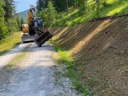 Bild 5:Böschungspflege