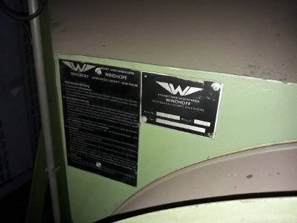 Bild 6:Notstromaggregat Jenbacher