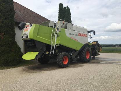 Bild 2:Lohndrusch Getreide + Mais