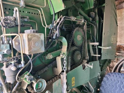 Bild 3:Krone Comprima V150XC Rundballenpresse