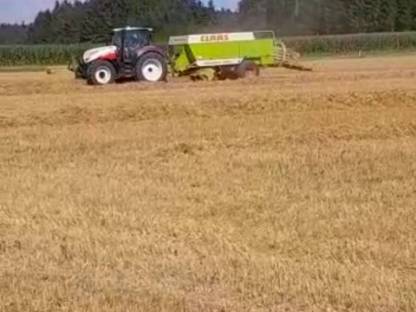 Bild 2:Quaderballen pressen