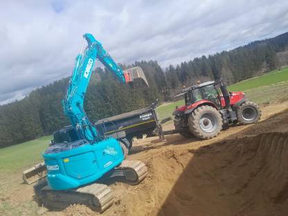 Bild 2:Krampe Muldenkipper