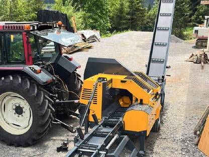Bild 6:Biete Lohnspalten mittels Sägespaltautomat