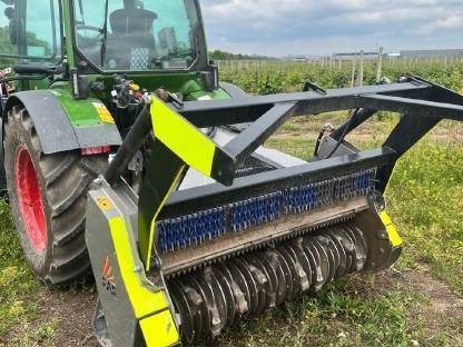 Bild 2:Forstmulchen, Wurzelstock entfernen