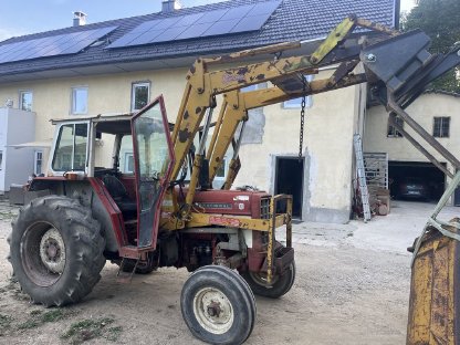 Bild 3:Warchalowski International 574 mit Frontlader