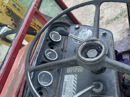 Bild 5:Warchalowski International 574 mit Frontlader