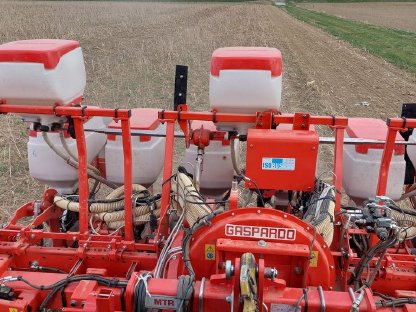 Bild 7:Bodenbearbeitung, Aussaat, Pflege