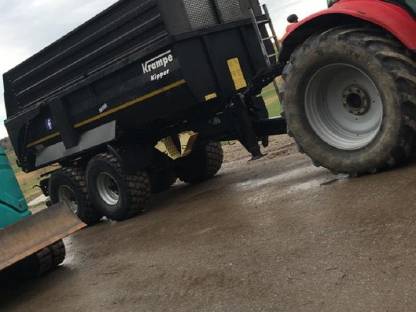 Bild 3:Krampe Muldenkipper