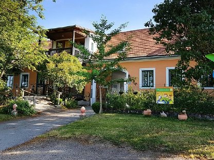 BIO Hof St. Nikolaus Ein Paradies für Mensch & Tier