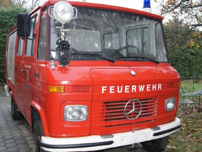 Feuerwehrauto Mercedes 608 D