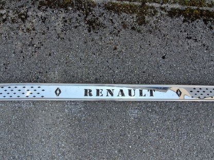 Bild 4:Renault T Light Bar Mini, Chromleiste und Fensterabweiser